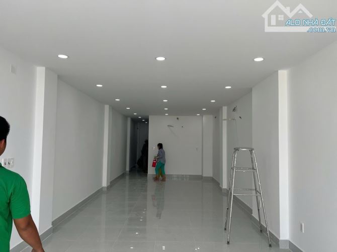 Bán Nhà VĂN PHÒNG 5 TẦNG Mặt tiền đường LÒ LU TRƯỜNG THẠNH Q9 DT: 80m2 Giá 14.5 Tỷ - 5