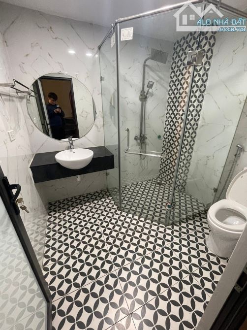 🏡 NHÀ ĐẸP BÁT KHỐI – CỰ KHỐI 30M², 5 TẦNG, 3 NGỦ – 5,6 TỶ - 5