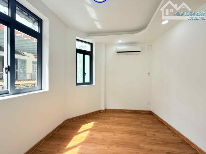 🌸🌸BÌNH QUỚI PHƯỜNG 28 BÌNH THẠNH 🌹MẶT TIỀN KINH DOANH - 45M2 - CÁCH LANDMARK 15 PHÚT - - 5