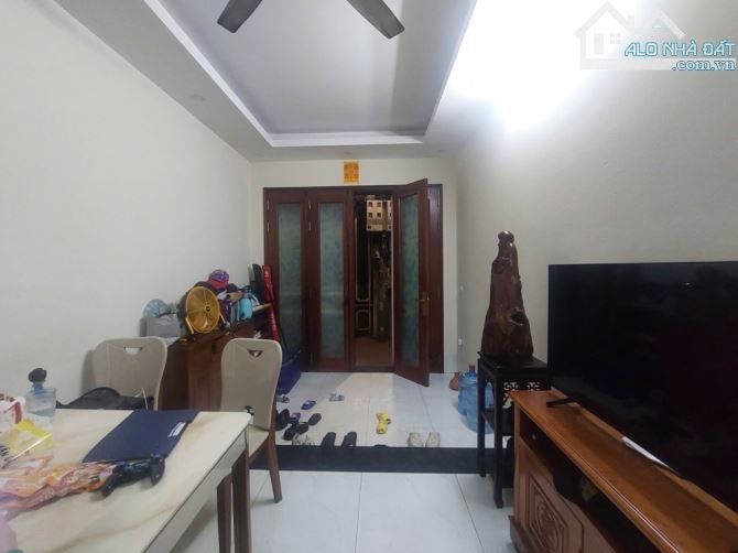 Bán nhà Nguyễn Văn Cừ Ngọc Lâm 5 tầng ô tô đỗ cửa - 5