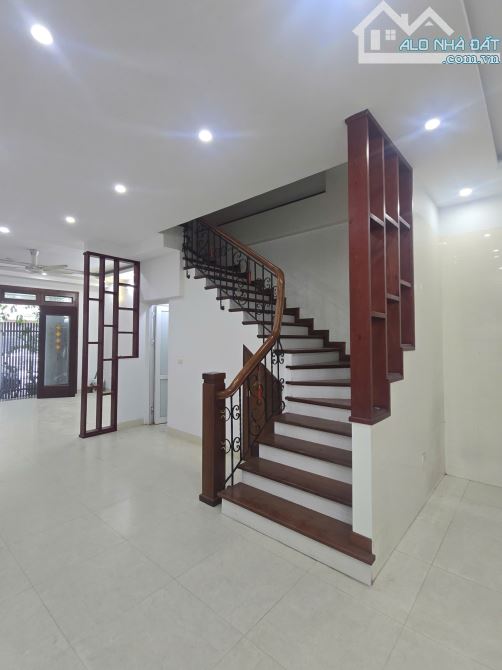 Cho thuê nhà nguyên căn tại Khu đô thị mới An Hưng - DT 82.5m2 x 4 tầng - giá rẻ - 5