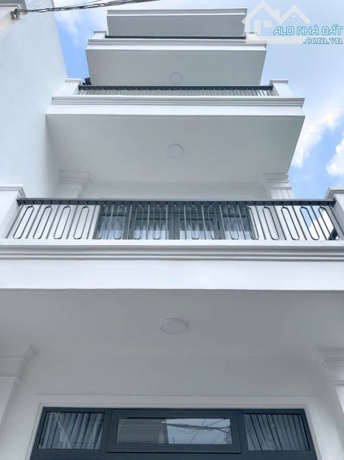 Nhà 4 tầng trung tâm Tp Đà Lạt.Sát bên Điểm du lịch: Biệt thự Hằng Nga - 5