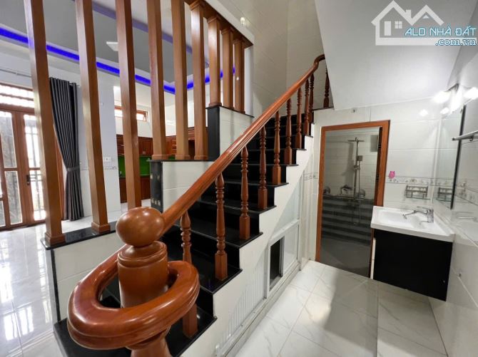 🔥 KẸT TIỀN – CẦN BÁN GẤP NHÀ 2 MẶT TIỀN – P. QUANG VINH 📍 Ngay trục đường Phan Chu Trinh - 5