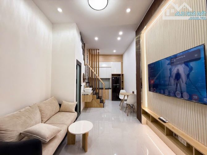Bán nhà đẹp Q1 giá rẻ, Trần Hưng Đạo Full nội thất, DTSD 40m2, Sổ hồng riêng giá 4,65ty - 5