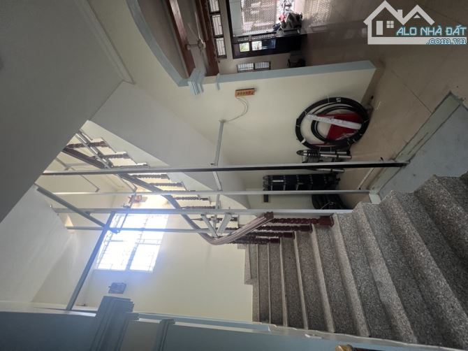 Giảm sốc 1.2 tỷ! Chủ cần bán nhanh căn nhà Đức Giang, DT 122M2, 4 Tầng, Phân lô ôtô tránh! - 5