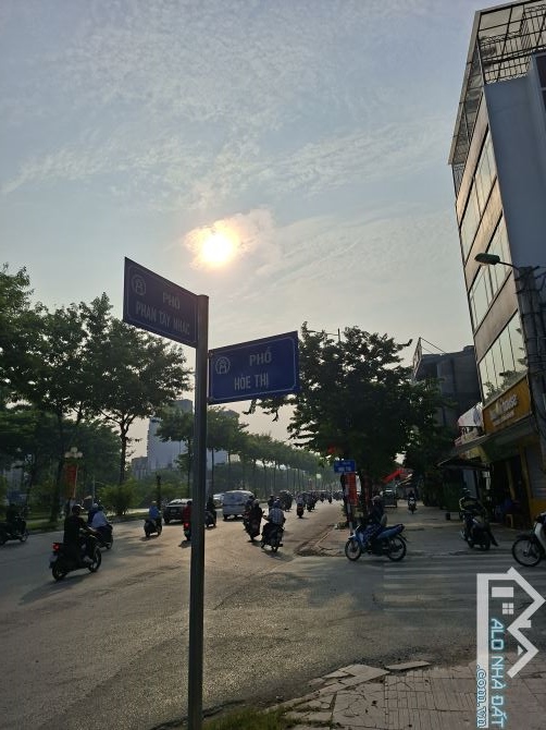 GẦN PHỐ TRỊNH VĂN BÔ - PHỐ HÒE THỊ - 5