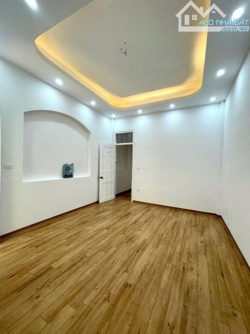 BÁN NHÀ NGÕ TRUNG TIỀN - KHÂM THIÊN - 54M - 22,5 TỶ - PHÂN LÔ - VỈA HÈ - Ô TÔ TRÁNH - 5