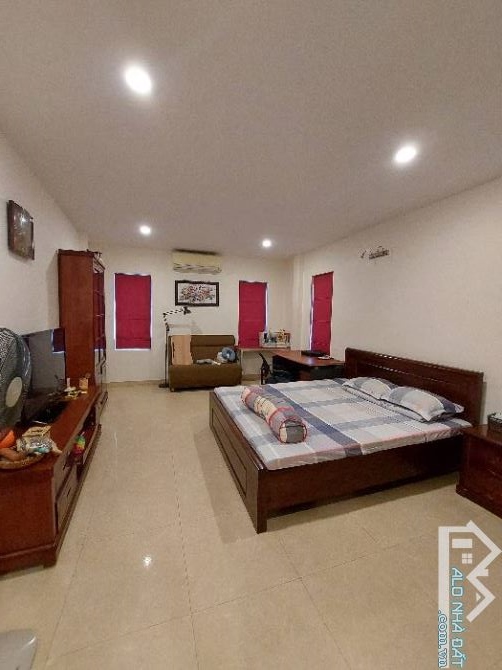 NGỒI NHÀ XEM BÓNG ĐÁ TRỰC TIẾP SÂN HÀNG ĐẪY. 7 TẦNG THANG MÁY 100M2 - TUYỆT CỦA ĐỈNH - 5