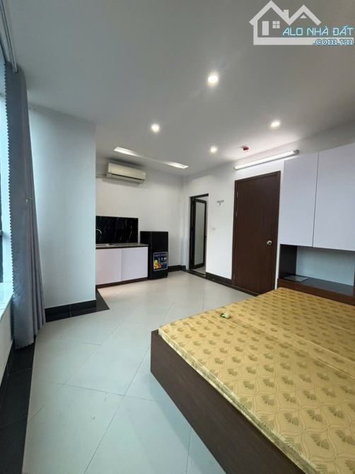 Toà căn hộ dịch vụ Cầu Giấy 56m2*6T , sau nhà mặt phố, ô tô sát cửa, 10PKK ban công thoáng - 5