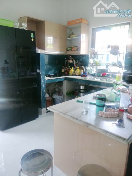 Bán đất tặng nhà có sẵn hồ cá cây cảnh,sân để xe hơi diện tích 297m chỉ 5ty3=gần 18tr/m - 5