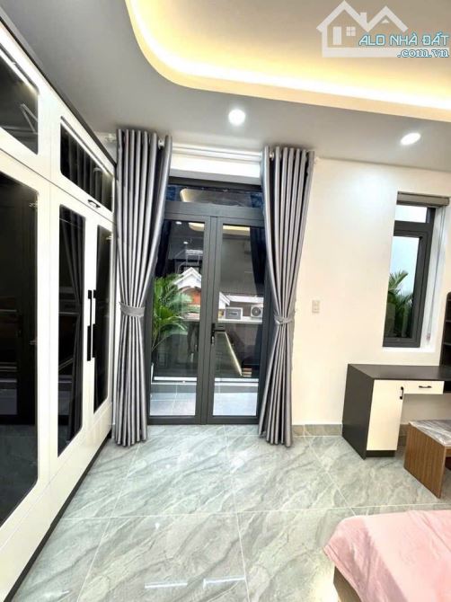 Siêu phẩm 5 Tầng Khu Vip hẻm 6m thông THẠNH XUÂN 25, Thới An - Diện tích 85m2 (4.5 x 19). - 5