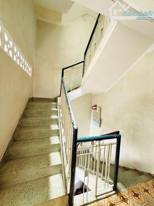 HẺM Ô TÔ - LÊ ĐẠI HÀNH Quận 11 - 55M2, Ngang 4,2M,4 Tầng, Nhỉnh 12 tỷ TL - 5