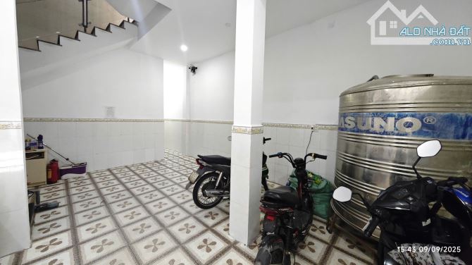 bán nhà nghỉ 4 tầng - 18 phòng - dòng tiền 30-40 triệu / tháng - 5
