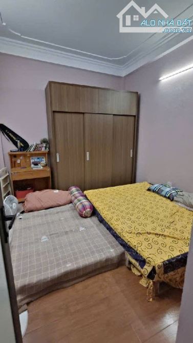 Văn Hương - Nhà dân xây chắc chắn - Có sân để xe riêng - Khách dọn về ở được ngay - 5