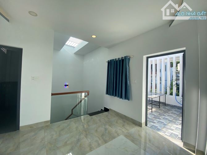 Bán nhà mặt đường Ngô Đến. Đường rộng 10m, Cách biển 1km, dt 80m giá 6ty500  triệu TL - 5