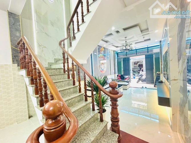 NHÀ 3 TẦNG BTCT TK HIỆN ĐẠI XINH LUNG LINH, 54M2, 4PN, 4WC, HXH, GẦN CHỢ HẠT ĐIỀU, 5.45 TỶ - 5