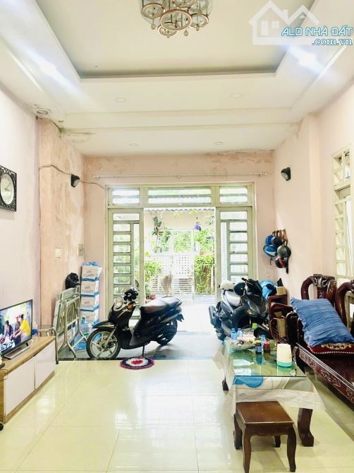 Bán 2 Căn Nhà Trung Tâm Hóc Môn - 256M2 ( 10 x 30 ) - 2Tầng - HXH -  Chỉ 6,4Tỷ. - 5