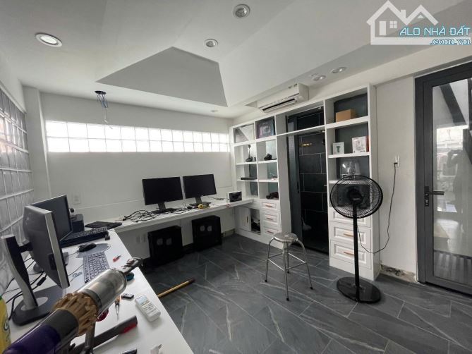 Bán gấp nhà đẹp ở ngay Võ Thị Nhờ, xe hơi ngủ nhà, 56m2, full nội thất cao cấp, SHR, HCĐ. - 6