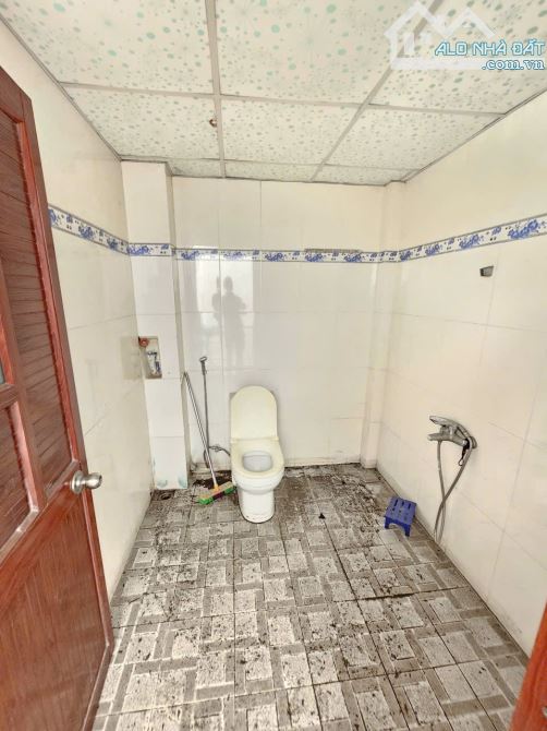 Nhà mặt tiền Nguyễn Đức Thiệu, P Dĩ An, Tp Dĩ An - 6