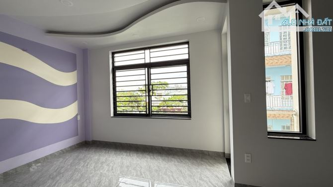 GIÁP TÂN PHÚ🧧 🎋 DT: 55M2 ( 5,5 x 10 ) - 4 TẦNG - 4PN - HẺM XE TẢI - CHỈ 6.1TỶ - 6