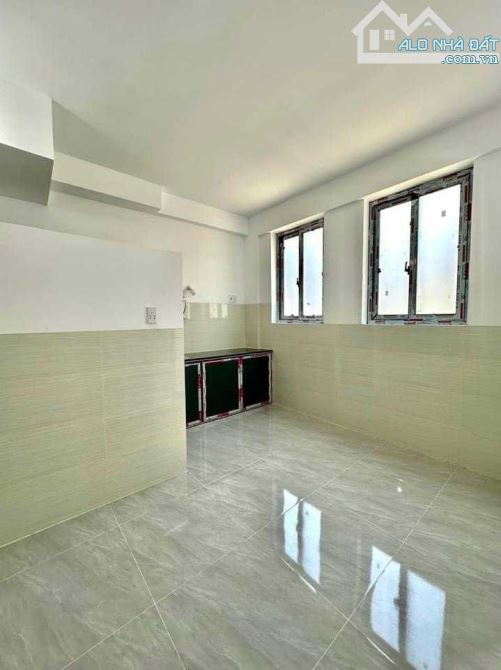Tòa nhà HXH _ P14 Gò Vấp. DT 140m2. 6 tầng có thang máy. Ngang 8.5m nở hậu. 18.5 tỷ - 6