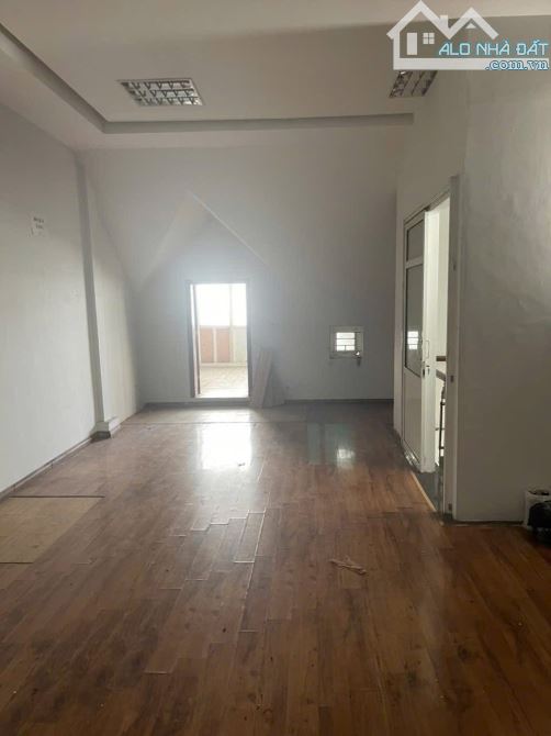 Bán Biệt Thự Liền Kề  Nguyễn Tuân 150m, 5 Tầng, MT 7,2m, 3 Ô tô Tránh, 2 thoáng Giá 52 Tỷ - 6
