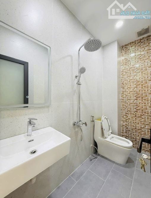CẦN TIỀN CHỮA BỆNH CHÚ HUY CẦN BÁN GẤP NHÀ ĐƯỜNG SỐ 7-AN PHÚ-QUẬN 2 GIÁ 5tỷ230/ 80m2 - 6