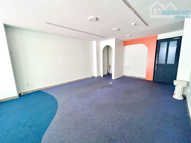 Cho thuê văn phòng 35-45-60m2 - Mặt tiền đường Nam Kỳ Khởi Nghĩa, Quận 3 - 6