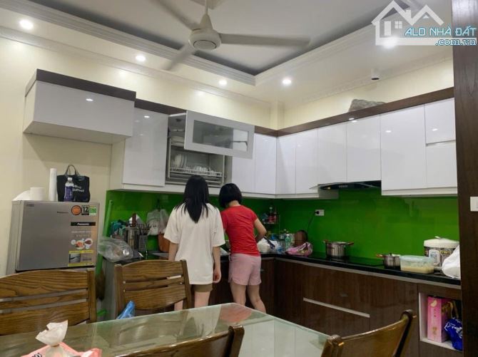 NGUYỄN KHANG CẦU GIẤY 40m 5T MT4m 12.5 TỶ NHÀ ĐẸP NHƯ MỚI GẦN CÔNG VIÊN - 6