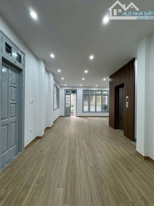 168 Kim Giang, oto tránh ngõ kdoanh thông, lô góc, 55m2 x 7 tầng thang máy. Giá 19 tỷ