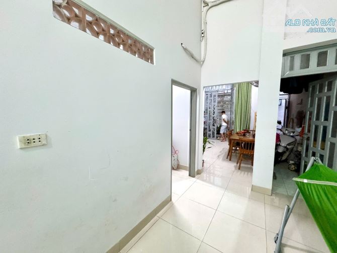 CHỦ GỞI BÁN NHÀ 1 TRỆT 1 GÁC P.TÂN VẠN, 2PN, HẺM 3 GÁC, THỔ CƯ 100%, ĐƯỜNG BÙI HỮU NGHĨA V - 6