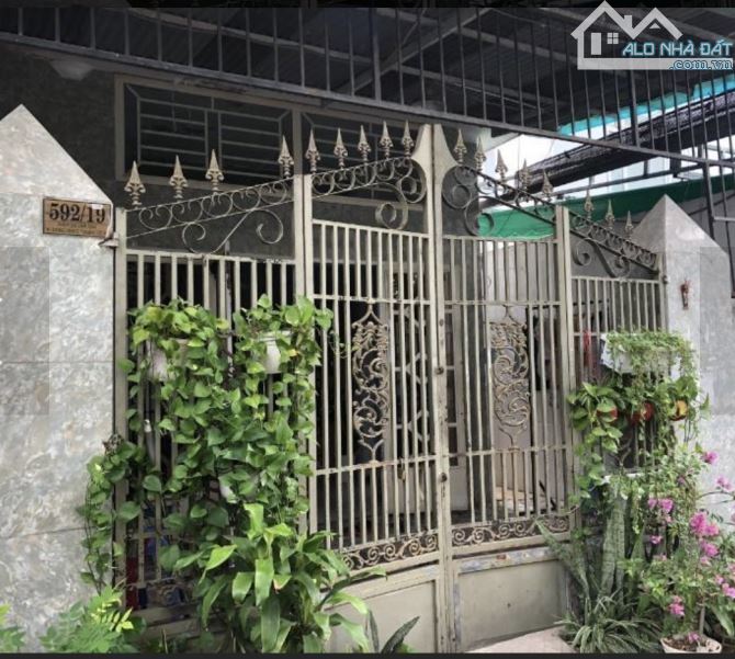 Nguyễn Văn Quá - Chợ Cầu - 10x25m - dòng tiền 28tr - 6
