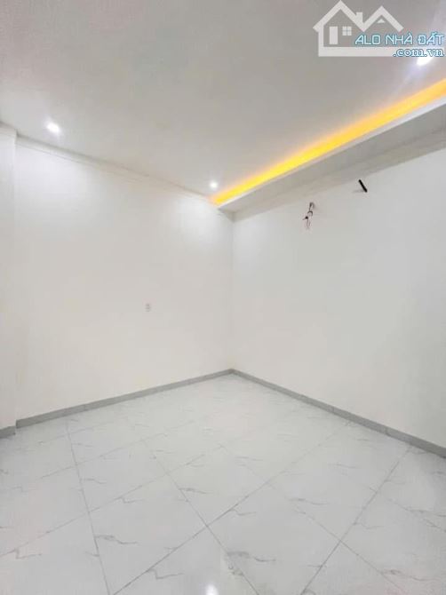 Bán Nhà Lầu Cách Bửu Long 7 Phút Di Chuyển - 7