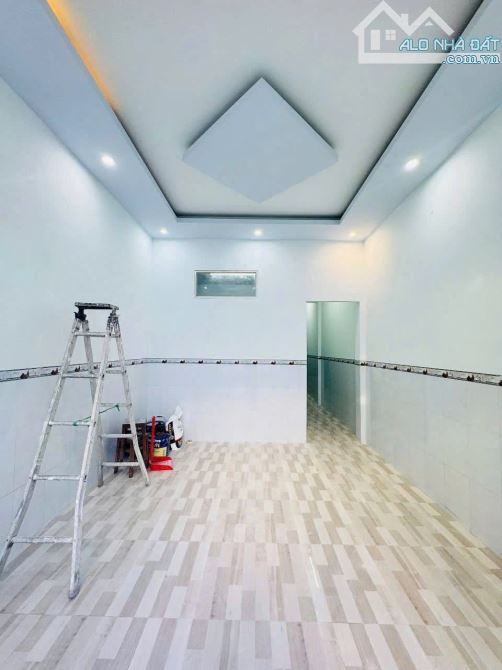Nhà ngộp bán gấp ở Tân Thông Hội-Củ Chi. DT 92m2, giá 950 triệu 💸 . SHR. - 7