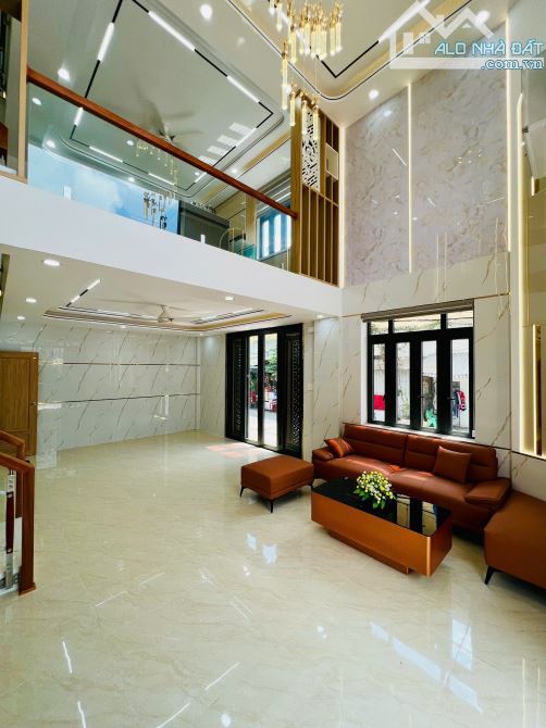 Nhà Góc 2 Mặt Tiền Khu Phân Lô Đường Lê Đình Cẩn 55m2 5 Tầng Full Nội Thất Giá Tốt 7,8 Tỷ - 7