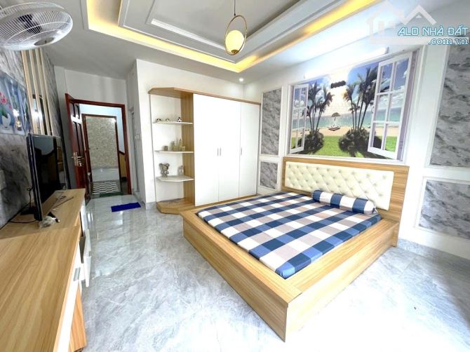 Bán Nhà Gò Vấp - Gần Siêu Thị Emart - Xe Hơi Vào Nhà - 68m2 Nở Hậu - 7