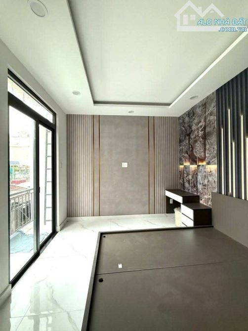 HOÀNG TRỌNG MẬU HXH Q7- NHÀ 2TẦNG - 40M2 - MỚI - TẶNG FULL NỘI THẤT - CHỈ 5Ty090 - 7