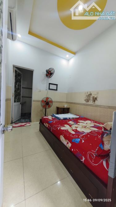 bán nhà nghỉ 4 tầng - 18 phòng - dòng tiền 30-40 triệu / tháng - 7