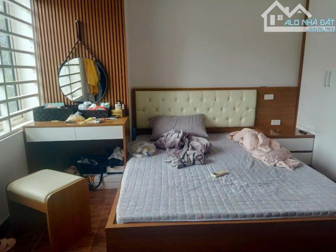 BÁN NHÀ CẦU GẤY 74M - GARA Ô TÔ - CẦU THANG GIỮA - CÓ THỂ LẮP ĐẶT THANG MÁY - 8