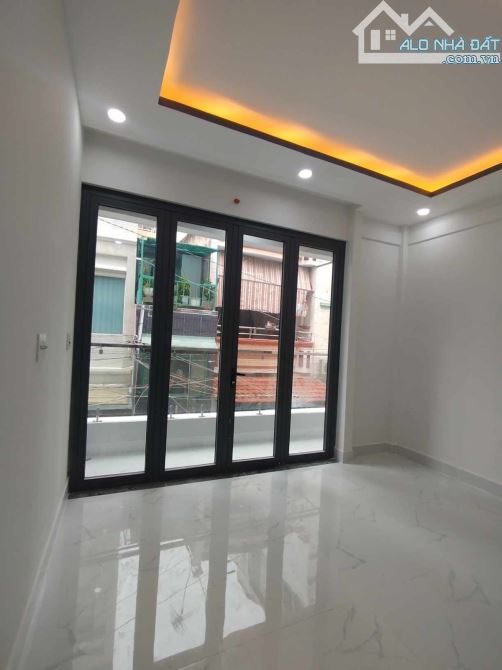 HẺM XE HƠI ÂU DƯƠNG LÂN Q8 - 3 TẦNG - 4.2X10M- CHỈ 4.85 TỶ - HẺM RỘNG THÔNG THOÁNG - CÁCH - 8