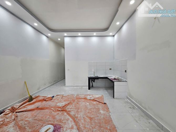 Nhà cấp 4 hẻm ô tô thông gần chợ Dĩ An 1, sổ riêng, 2841 Dĩ An - 8