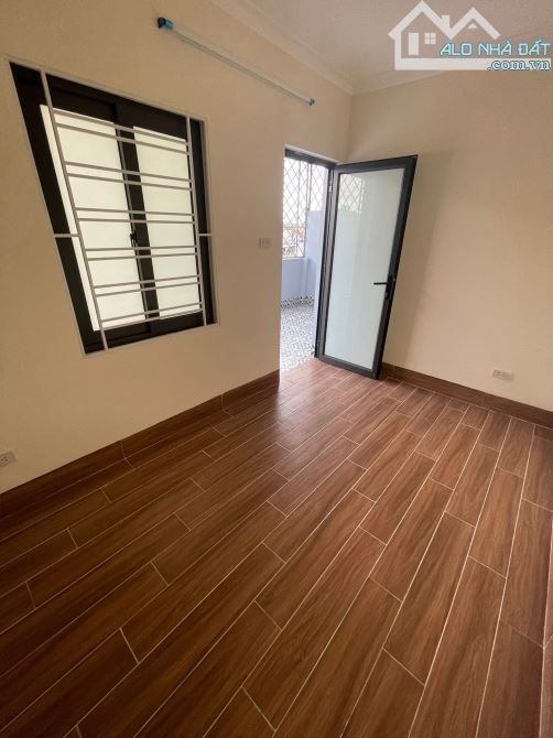 🏡 NHÀ ĐẸP BÁT KHỐI – CỰ KHỐI 30M², 5 TẦNG, 3 NGỦ – 5,6 TỶ - 8