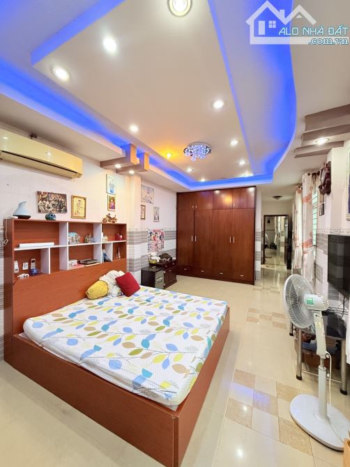 🏘️ MẶT TIỀN TRẦN HƯNG ĐẠO TÂN PHÚ - GẦN 90M2 - NGANG KHỦNG GẦN 7M NỞ HẬU - 5 TẦNG - CHỈ 1 - 8