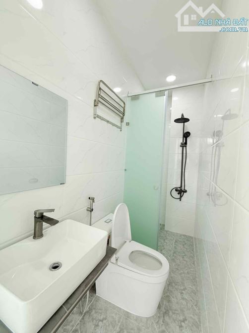 🌸🌸BÌNH QUỚI PHƯỜNG 28 BÌNH THẠNH 🌹MẶT TIỀN KINH DOANH - 45M2 - CÁCH LANDMARK 15 PHÚT - - 8