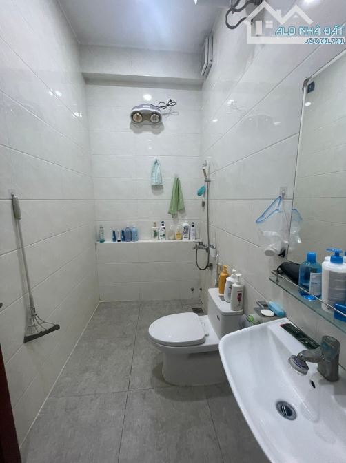 Bán nhà mặt phố Nguyễn Văn Hưởng, KD, vỉa hè rộng, 60m2, mt 5m, 4t, 16.5 tỷ - 8