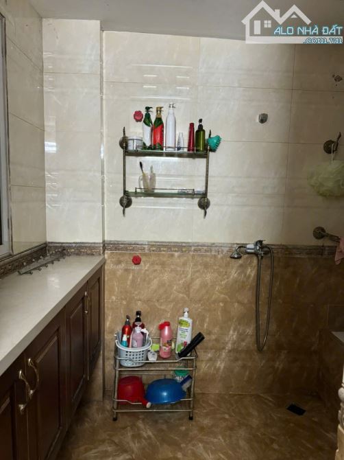 Chủ Nhà Cần Tiền Nên Cần Bán Gấp Căn Nhà Dân Xây Ở Văn Quán.Ô Tô Đỗ Cửa.Giá 9.5Tỷ Có TL - 8