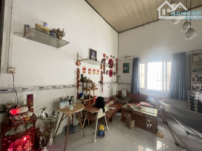 Nguyễn Văn Quá - Chợ Cầu - 10x25m - dòng tiền 28tr - 8