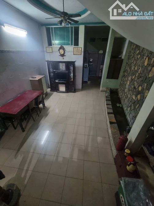 Mặt tiền Lý Thường Kiệt, ngay vòng xoay, 5 tầng, 4.3x36, giảm mạnh 3 tỷ chỉ còn 42,3 tỷ. - 9