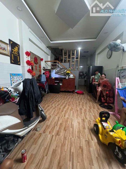 Gần sát AEon Tân Phú gần trường ĐH Công Thương 1 trệt 2 lầu chỉ 4,5 tỷ - 9