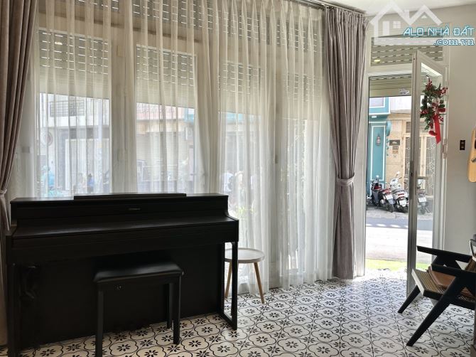 SIÊU PHẨM HÀNG HIỆU - 2 MẶT TIỀN ĐƯỜNG HOA LAN - PHÚ NHUẬN - DT:61m2 - 4 TẦNG - CHỈ 26,3 T - 9